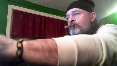 hippiedad333 online show from 03-18-26, 01:31