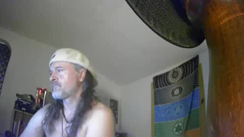 hippiedad333 online show from 05-19-26, 04:30