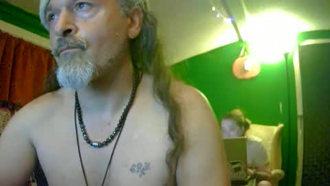 hippiedad333 online show from 06-09-26, 01:17