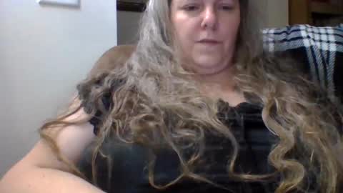 hippysnewhere online show from 05-28-26, 10:34
