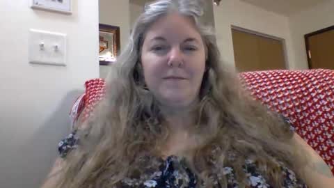 hippysnewhere online show from 06-09-26, 11:44