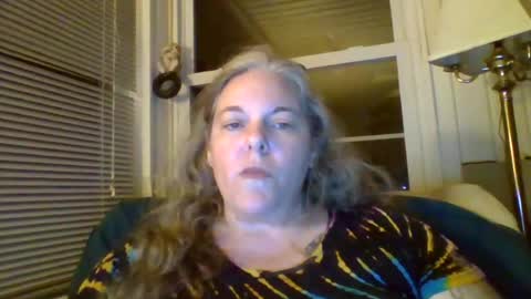 hippysnewhere online show from 06-22-26, 04:09