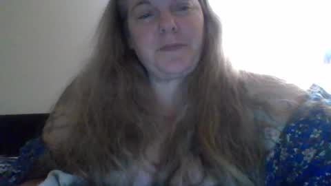 hippysnewhere online show from 07-11-26, 04:15