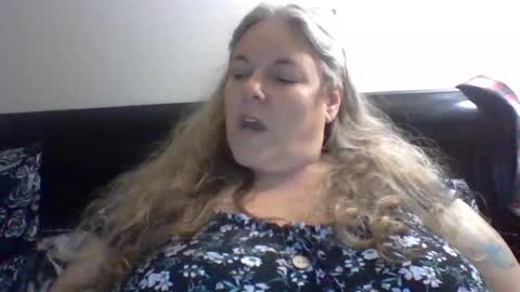 hippysnewhere online show from 07-14-26, 09:03