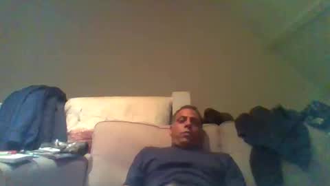 Snapshot of hkrobby chatting on 11-24-25, 12:10 robbyr online show from 11-24-25, 12:10