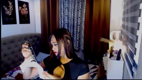 hoelymarie online show from 04-20-26, 04:37