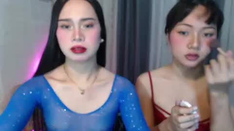 Snapshot of hoelymolly chatting on 06-22-26, 07:00 hoelymolly online show from 06-22-26, 07:00