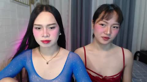 Snapshot of hoelymolly chatting on 06-27-26, 07:52 hoelymolly online show from 06-27-26, 07:52