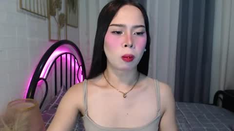 Snapshot of hoelymolly chatting on 07-01-26, 06:18 hoelymolly online show from 07-01-26, 06:18