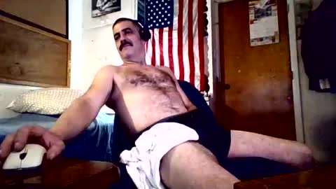 hoglegg99384194 online show from 10-31-25, 09:05