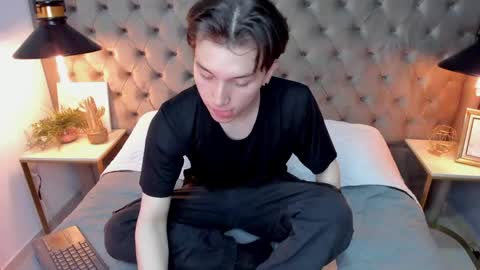 Holland online show from 06-03-26, 01:03