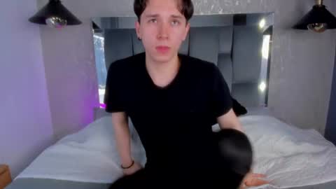 Holland online show from 06-13-26, 04:38