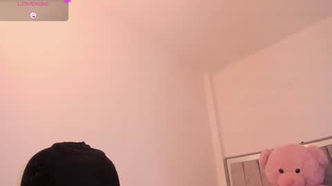 Snapshot of holly_16 chatting on 02-20-26, 08:53 holly_16 online show from 02-20-26, 08:53