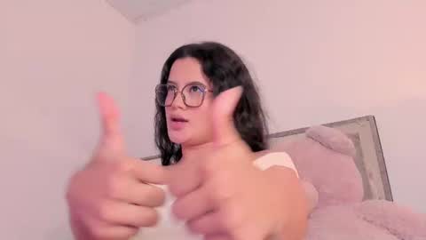 holly_16 online show from 07-16-26, 12:38