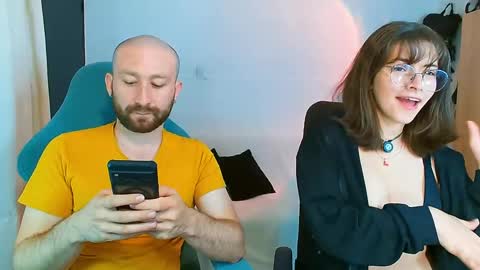 Holly and Honey online show from 05-05-26, 10:51