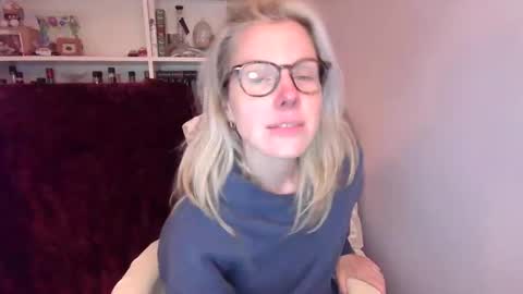 holly_bourbon online show from 04-07-26, 12:55