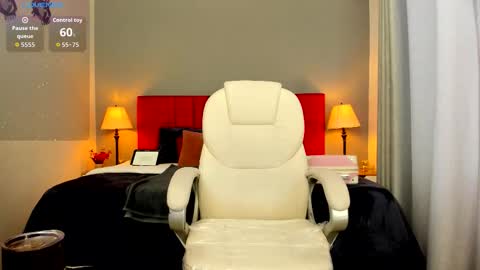 Holly Madisson online show from 11-16-25, 01:06