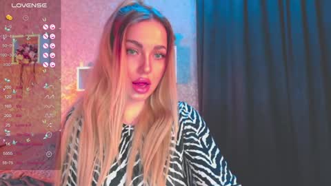 holly_molly8 online show from 01-17-25, 04:26