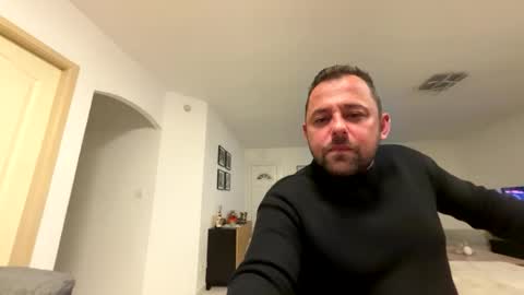 hollyandelon online show from 02-08-26, 12:36