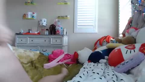 Holly Kitty online show from 02-11-25, 09:35