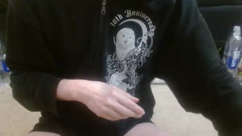 Holly Hawkes online show from 03-10-26, 02:16