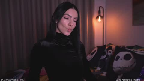 Holly Linder online show from 06-06-26, 01:43