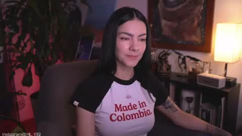 Holly Linder online show from 06-18-26, 01:28