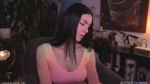 Holly Linder online show from 06-20-26, 02:14