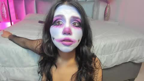 hollypeach_ online show from 04-10-26, 08:02