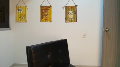 hollyshit_ online show from 10-29-25, 01:52