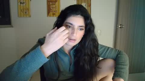 hollyshit_ online show from 06-12-26, 12:53