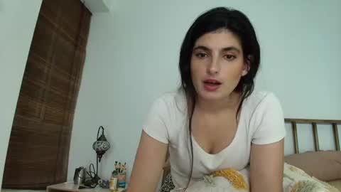 hollyshit_ online show from 06-20-26, 01:09