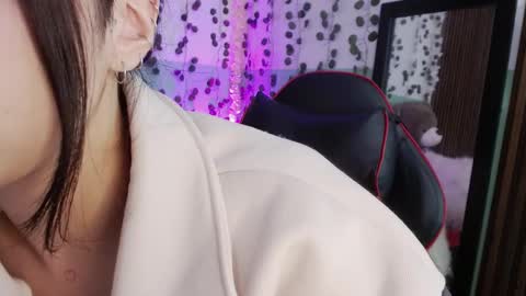 holly online show from 12-17-24, 11:49