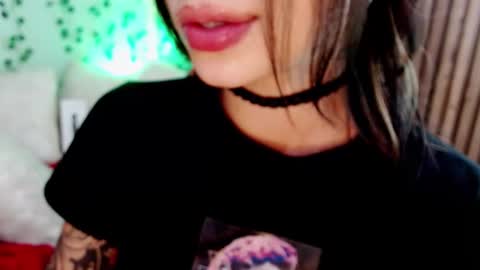 holly online show from 01-02-25, 10:22