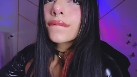 holly online show from 10-09-25, 02:26