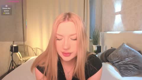 Emma online show from 03-30-26, 01:06