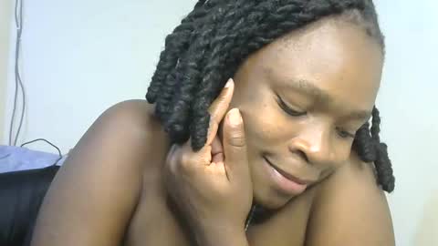 holy_ebony online show from 04-05-26, 10:07