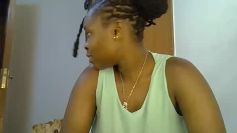 holy_ebony online show from 05-06-26, 05:18