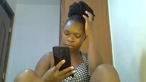 holy_ebony online show from 05-22-26, 03:02