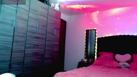 Juli online show from 11-15-25, 04:10