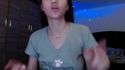 holy_julii online show from 06-08-26, 03:29