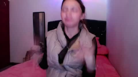 holy_julii online show from 07-12-26, 05:31