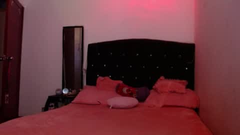 holy_julii online show from 07-15-26, 05:12