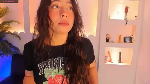 Snapshot of holy_lux22 chatting on 05-28-26, 11:40 Holy Lux online show from 05-28-26, 11:40