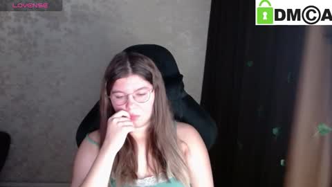 Snapshot of holy_michela chatting on 09-26-25, 05:44 Welcome guys Pleasure to see you all here My name is MichaelaTip menu is active Private is open online show from 09-26-25, 05:44