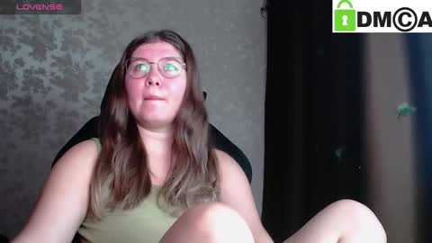 Snapshot of holy_michela chatting on 10-13-25, 03:39 Welcome guys Pleasure to see you all here My name is MichaelaTip menu is active Private is open online show from 10-13-25, 03:39