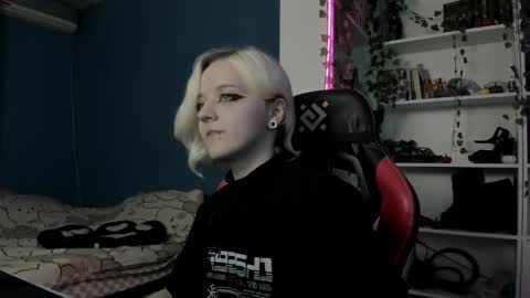 holy_mistresss online show from 11-09-25, 09:40