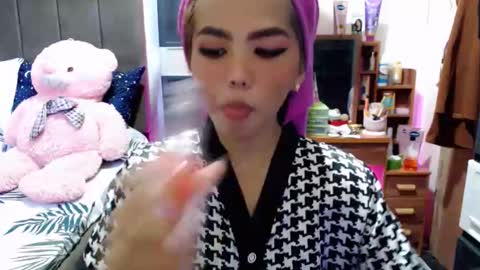 holy_molly1 online show from 11-05-25, 02:55