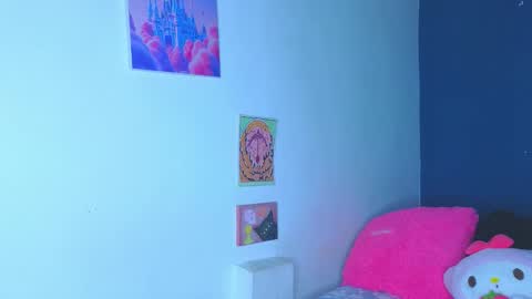      online show from 11-06-25, 06:47