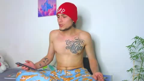Snapshot of holy_taby_ chatting on 05-02-26, 03:44 online show from 05-02-26, 03:44